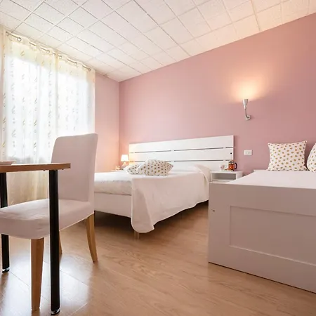 Le Betulle Hotel San Maurizio D'opaglio Buitenkant foto